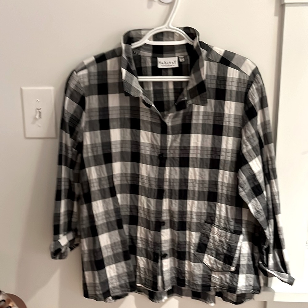 Habitat Medium cotton bottom down slightly flares in back